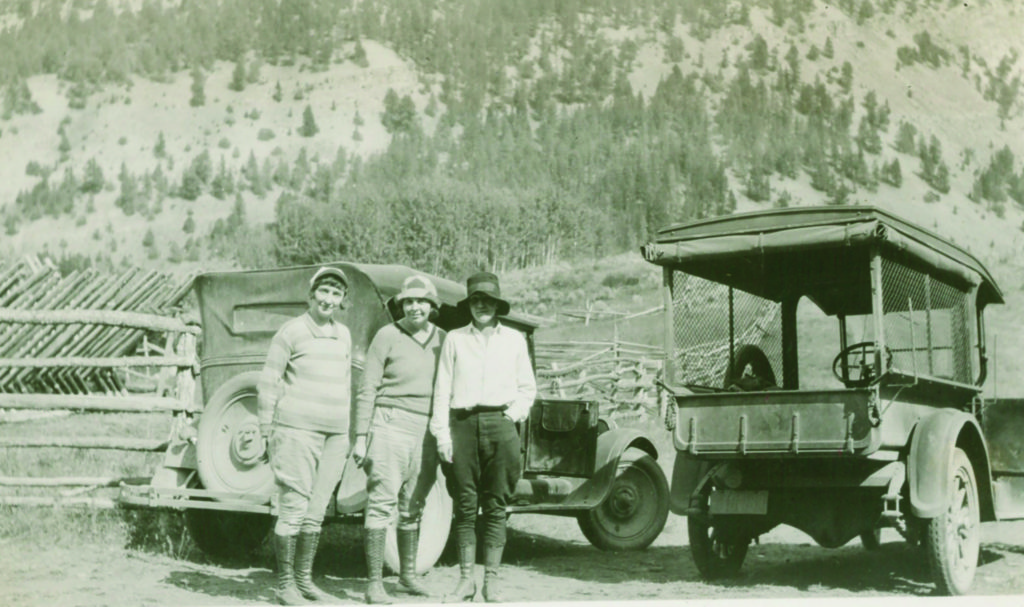 Lilian Crail (center) and friends from Chicago prepare to tour Yellowstone National Park in a vintage Ford camper, outfitted with roll-up canvas sides. By 1916, more than 35,000 visitors entered the park annually, compared to 4 million-plus in 2015. For the first 40 years after Yellowstone was designated the nation’s first national park, most visitors arrived via train and then stagecoach. In 1916, more than 1,000 automobiles traveled into the park lacking paved roads.