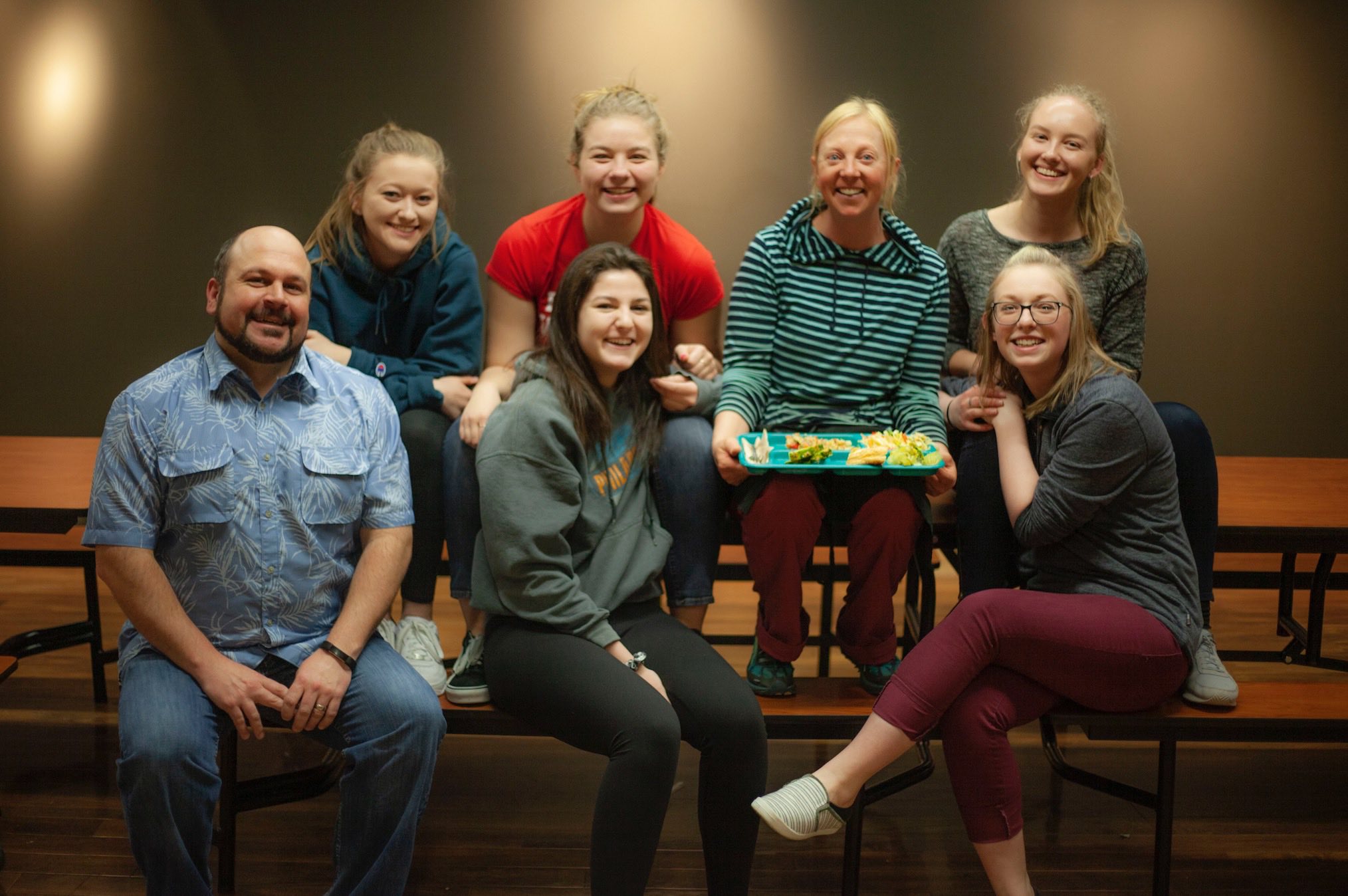 Lettuce eat hot lunch together﻿