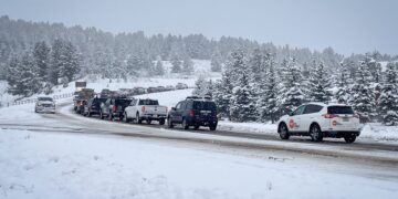 Heavy snow closes Big Sky roads