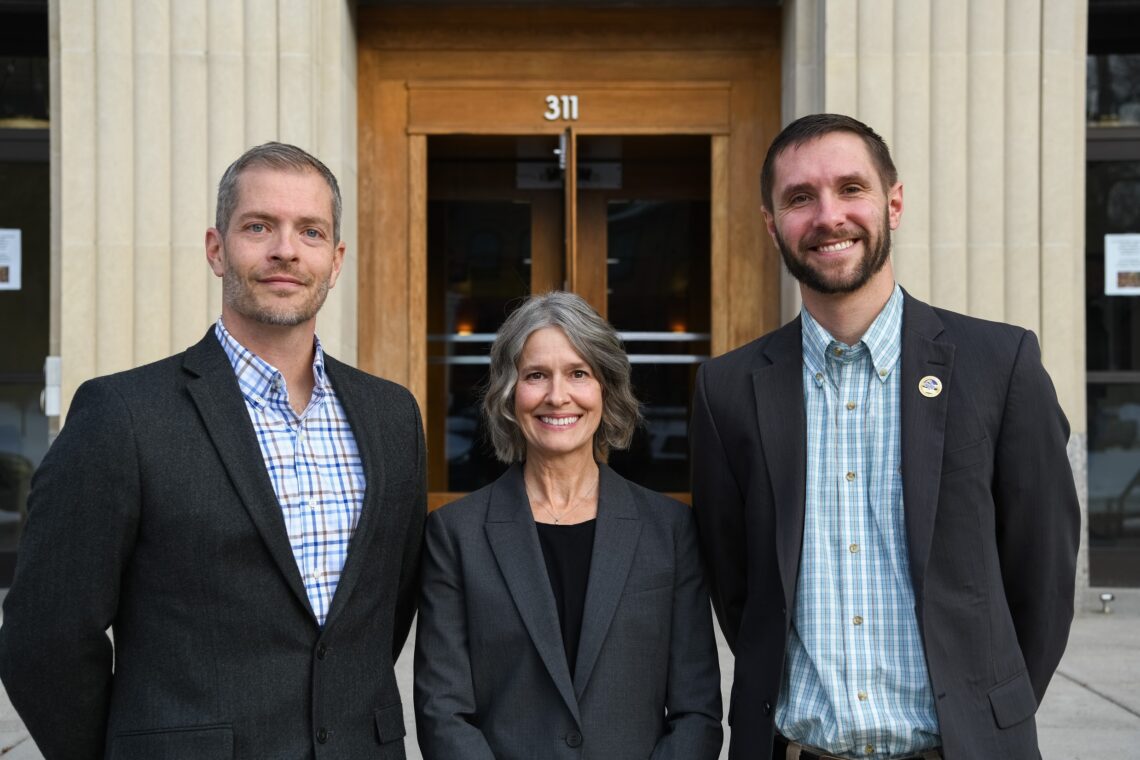 Gallatin County Commission urges voter participation for local government study