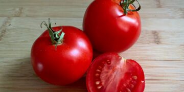 A la Carte: Holding tight to tomatoes 