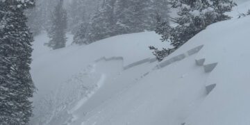 More holiday snow raises caution for avalanche forecasters 