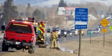 Gateway Fire Department extinguishes elk on fire along 191