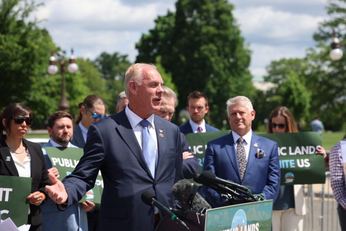 Zinke forms bipartisan Public Lands Caucus