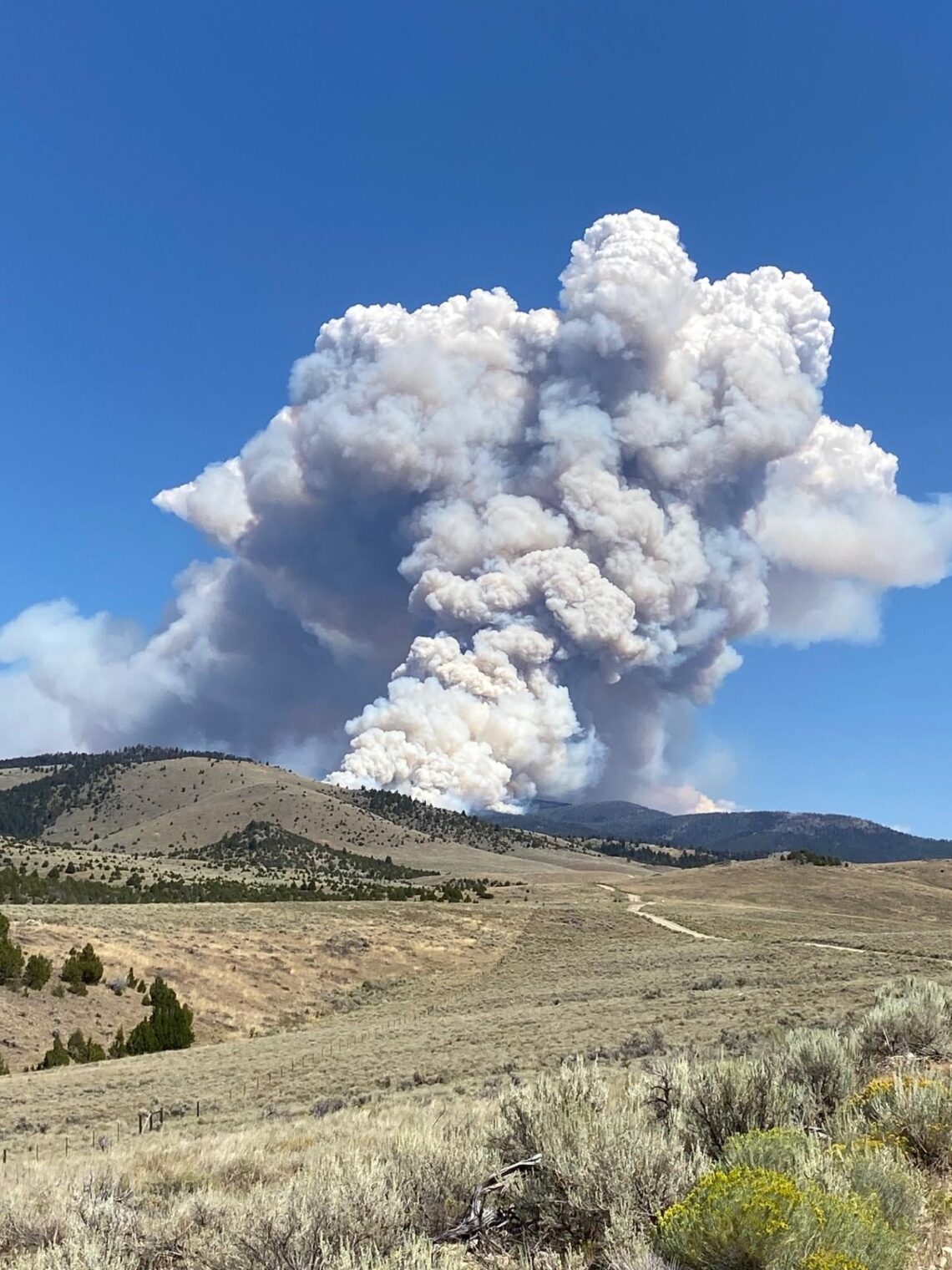 Crews battle wildfires in Tobacco Roots amid red flag weather