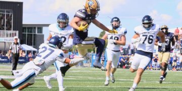 Bobcats get on track with first win, routing San Diego