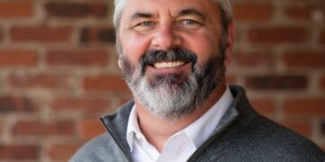 Wildlife science, conservation and policy leader announced as new CEO of Center for Large Landscape Conservation