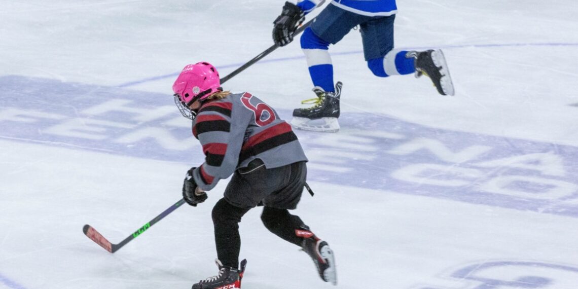 MT64 Hockey Association hosts ladies hockey nights at Marty Pavelich Ice Rink
