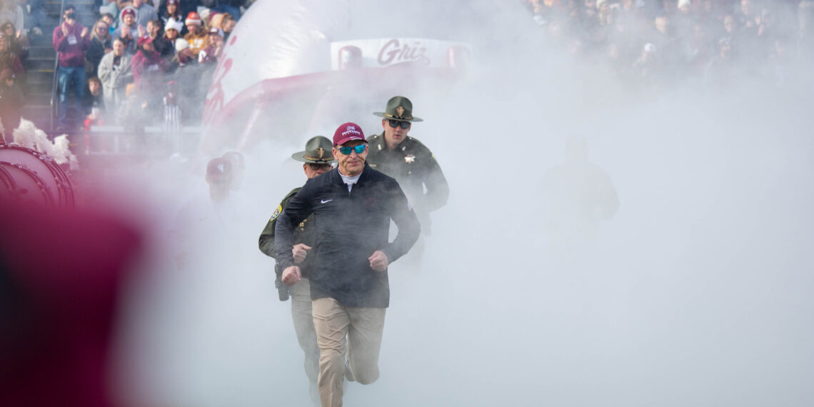 Bobby Hauck retires as Grizzlies’ head coach 