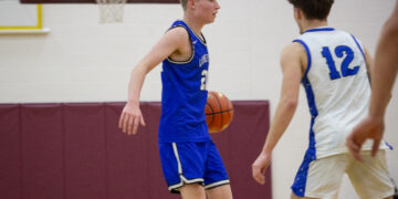 Big Horns fall in opening round of district tournament