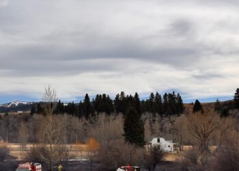 Crews work to contain spot fires near Bozeman, Cardwell