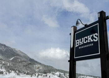 A la Carte: The party returns to Buck’s