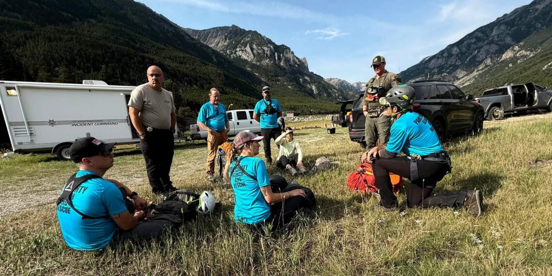 Twenty-one-year-old hiker found dead after apparent fall near Granite Peak