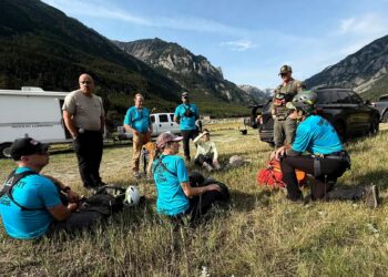 Twenty-one-year-old hiker found dead after apparent fall near Granite Peak