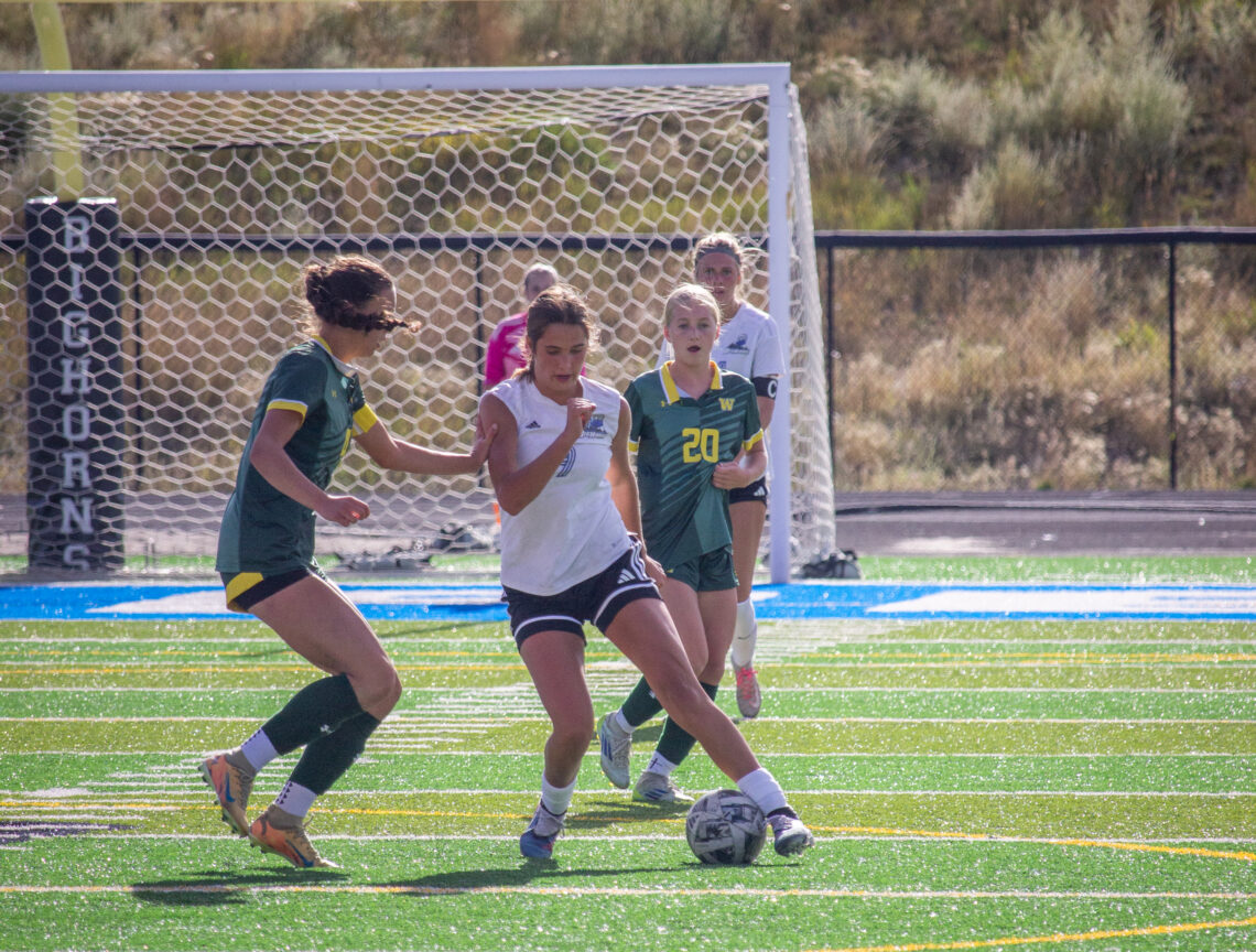 Big Horns fall to Whitefish, beat Bigfork going into conference matches
