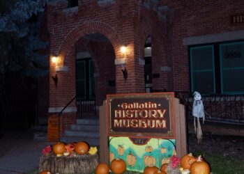 The Gallatin History Museum, the site of the old jail, decorated for Halloween. PHOTO BY ANNIE O'NEILL